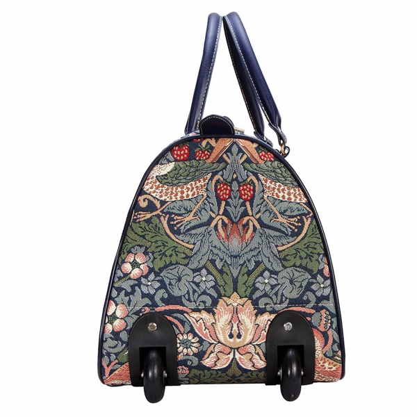 Trolley kuffert med William Morris Strawberry Thief Blue i gobelinstof og flot motiv. Særdeles rummelig med masser af plads til tøj og grej til ferien eller stævnet.