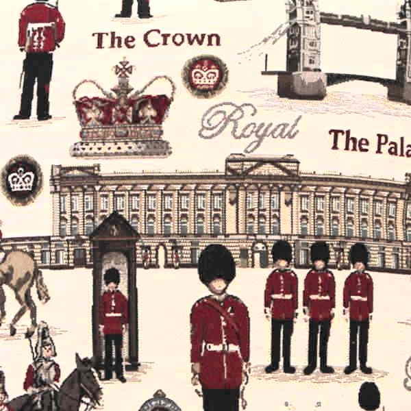 Royal Guard: Hvis hele Londons atmosfære blev samlet til ét motiv på tasker, puder og paraplyer, så vil det se sådan ud. Skønne tasker og accessories med Royal Guard.