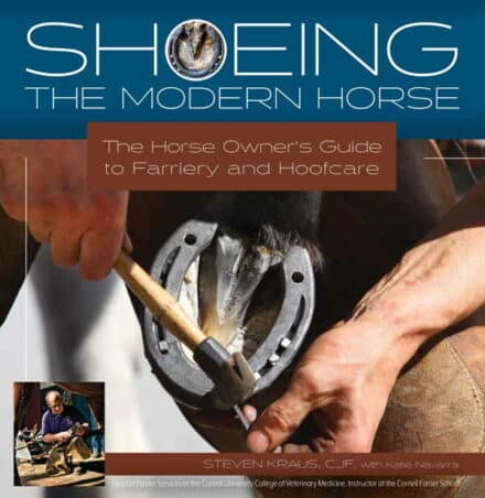 Beslag til den moderne hest. Hesteejerens guide til beslag og hovpleje / bog Shooing the modern horse. The Horse Owners Guide to Farriery and Hoofcare