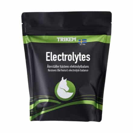 Elektrolytter gives ved svedtab under træning eller konkurrence, behov for at supplere foderplanen og løs afføring eller diarré.